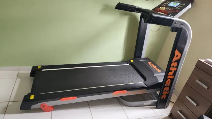 Esteira Athletic Advanced 16km/h corrida com inclinação 