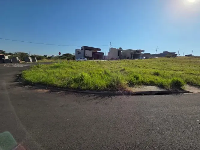 Terreno de esquina no Garden Ville | 281m² | Plano