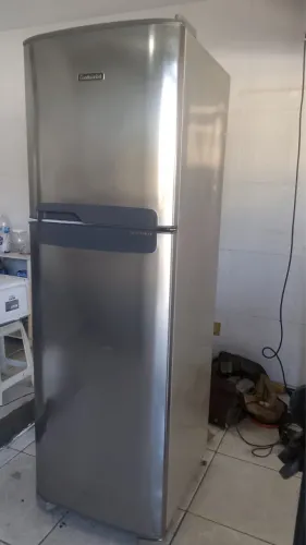 Geladeira, fogão e microondas