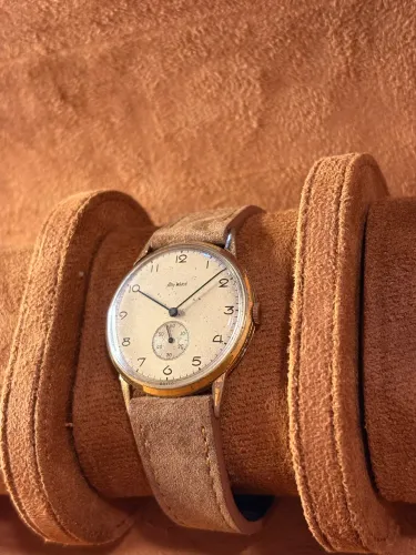 Alto Watch , relógio suíço a corda manual