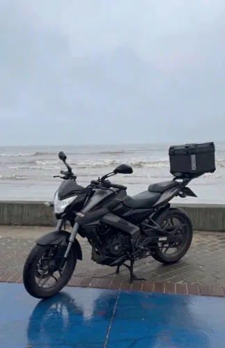 Bajaj Dominar 200 2025
