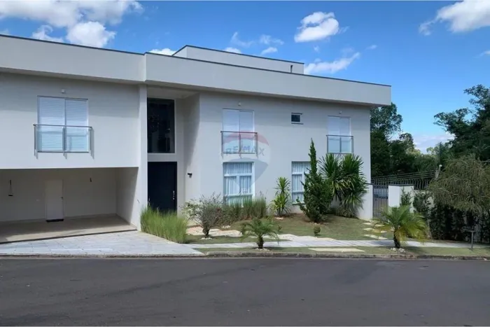 RE/MAX aluga casa residencial em condomínio 4 dormitórios 4 suíte 6 vagas de garagem Cháca