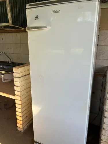 Geladeira Dako 340 