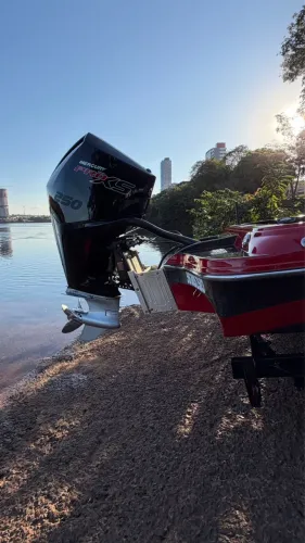 Fibralar super bass motor 250HP  bass Boat 