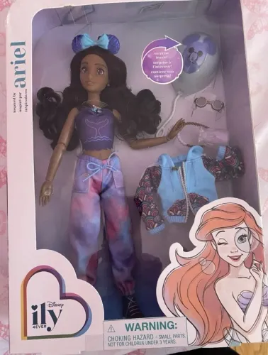 BONECA BARBIE ILY ARIEL DISNEY STORE NOVA LACRADA