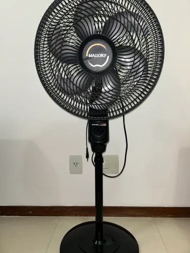 Vendo Ventilador de coluna Mallory