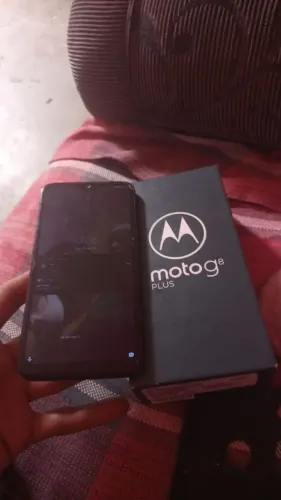 Vende-se Motorola moto g8 plus com caixa no preço chegar no PV 