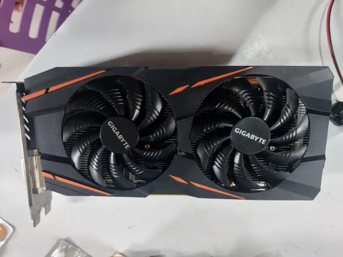 Rx 580 Gigabyte 4gb com rgb MENOR PREÇO SEM CHORO