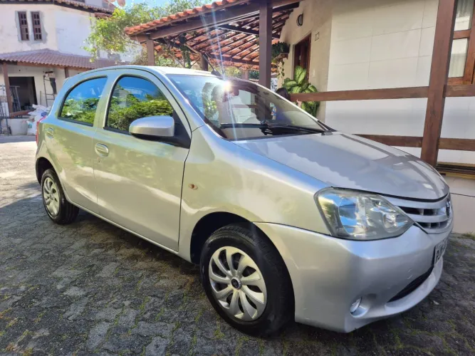 Toyota Etios X 1.3 Flex 16V 5P Aut. 2017