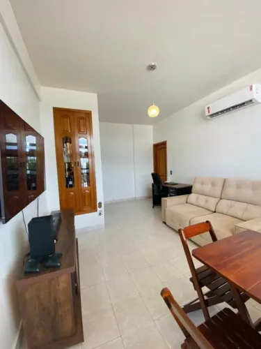 Apartamento no Ed. Maria Joaquina sexto andar sol nascente