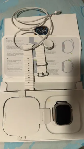 Apple Watch Ultra 2 49mm Titanium White