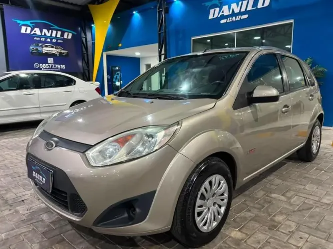 Ford Fiesta 1.6 16V Flex Aut. 5P 2013