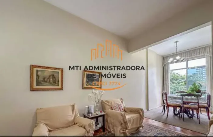 COLADO AO METRÔ COM VAGA