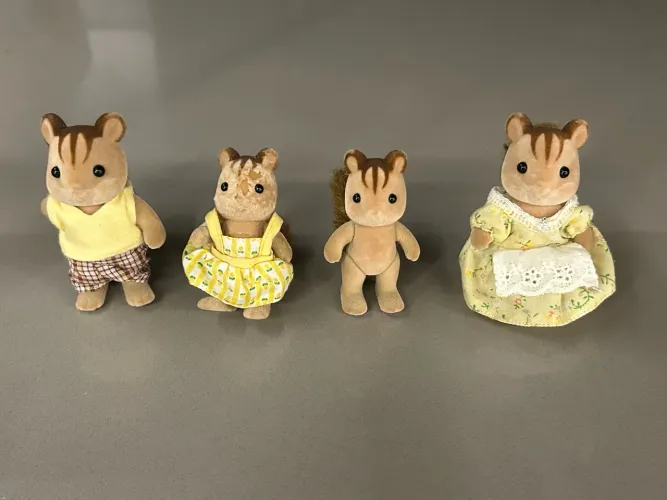 familia dos esquilos noz sylvanian families