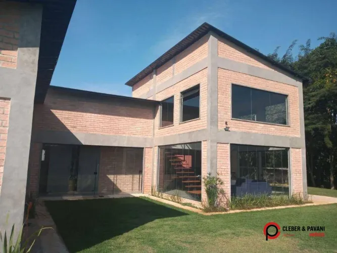 Chácara com 4 dormitórios à venda, 1000 m² por R$ 790.000,00 - Camapuã - Sarapuí/SP