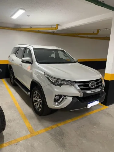 Toyota Hilux SW4 SRX 4X4 2.8 TDI 16V Dies. Aut. 2017