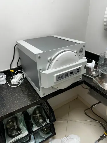 Autoclave Stermax - Equipamento para esterilização - 21 Lts