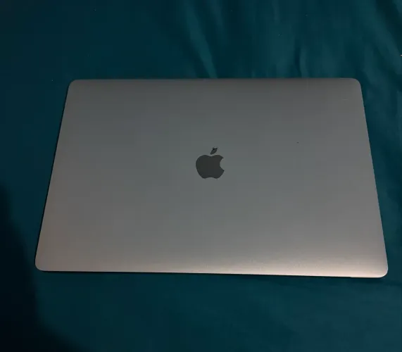 MacBook Pro 15 2016 i7 16 Ram SSD 512GB