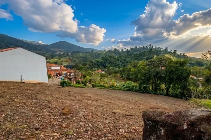 Terreno de 400M² no Ponto da Cascata - Excelente localização com vista para natureza