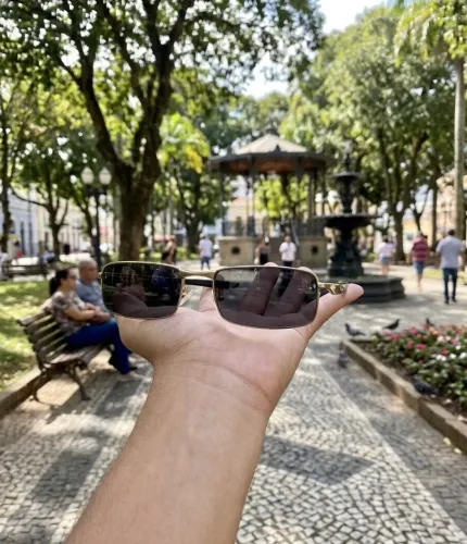 Óculos Lupa de Vilão Metal Premium Juliet