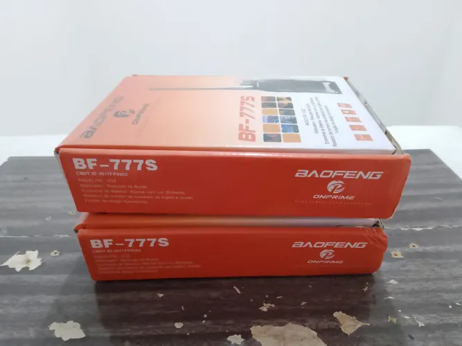 Kit 4 Rádios Comunicadores Walkie Talkie Baofeng BF-777S