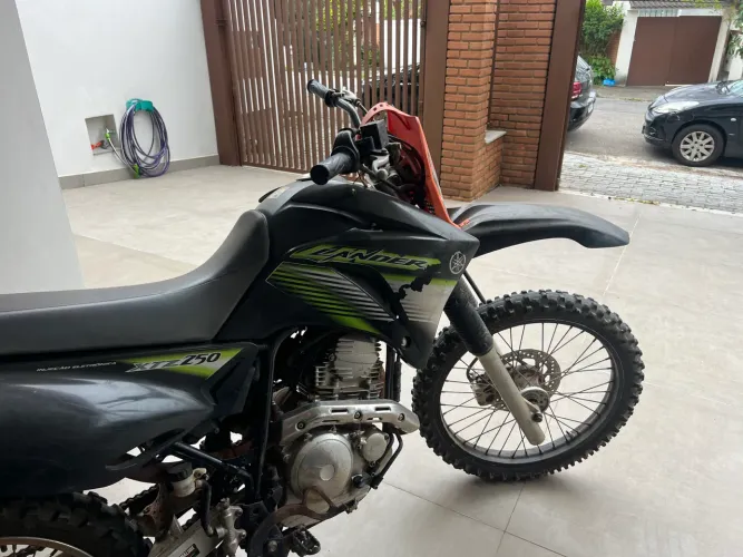 Moto de Trilha - Lander - Oportunidade