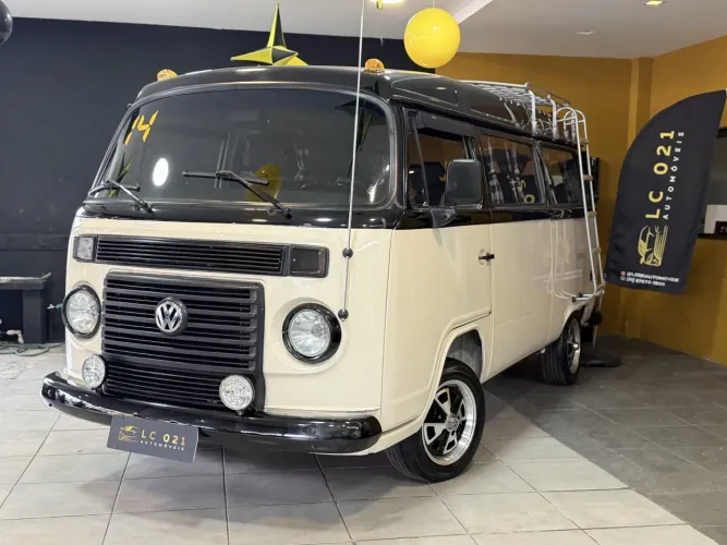 Volkswagen Kombi Standard 1.4 MI Total Flex 8V 2014