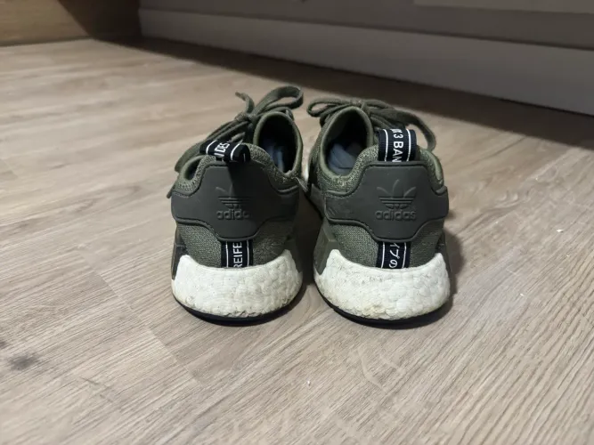 Adidas NMD R1 Verde Militar - Tamanho 38