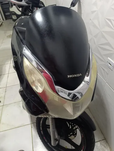 Vendo moto PCX ano 2015,  revisada e emplacada 