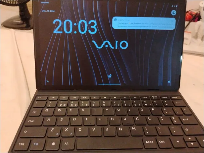 Vendo tablet semi novo aio. Aceito troca em geladeira ou máquina de lavar