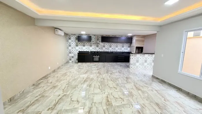 Casa com 3 quartos à venda no Village Imperial por R$ 780.000