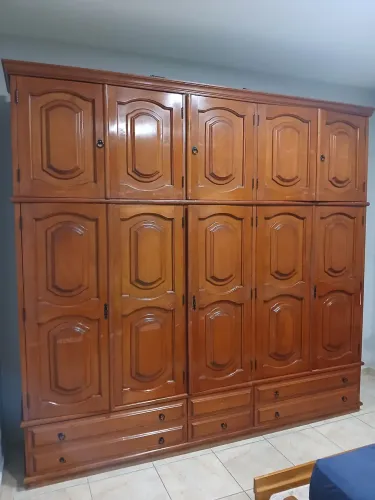GUARDA ROUPA - MADEIRA MACIÇA