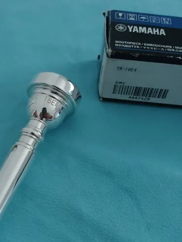 Bocal Yamaha 16E4 para trompete
