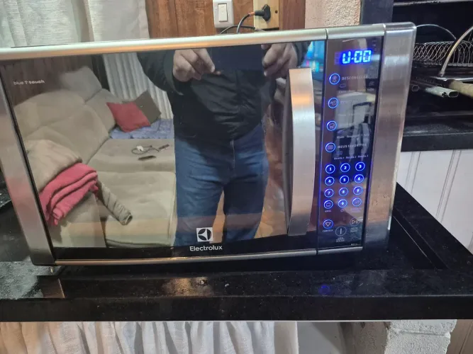 Micro-ondas funcionando perfeitamente 