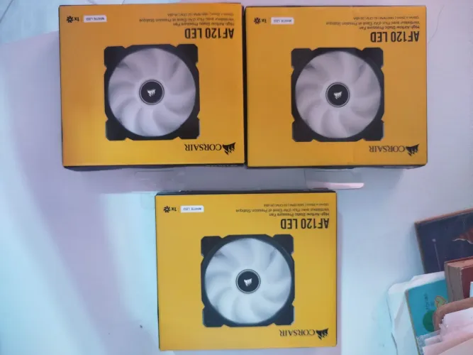 Kit 3 fans Corsair AF120 Led Branco.