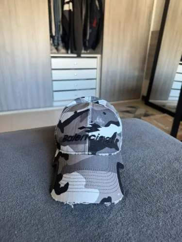 Boné Balenciaga Snow Camo