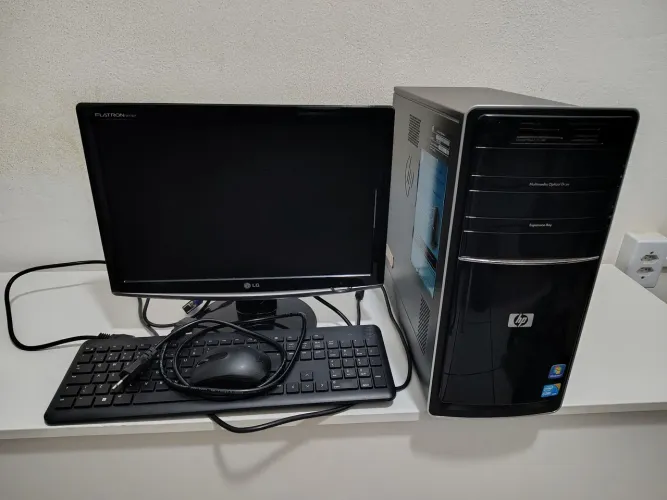 Computador Completo HP Desktop i3 - 1.200Gb - WiFi + Teclado e Mouse sem fio