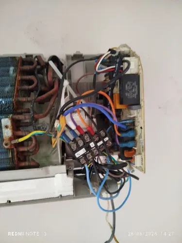 Ajudante de serviços elétricos