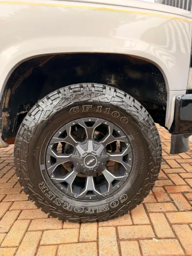 Rodas KR M12 off-road R17 