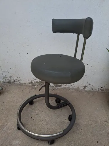 Cadeira mocho odontológico