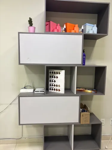 Vendo armário com touch