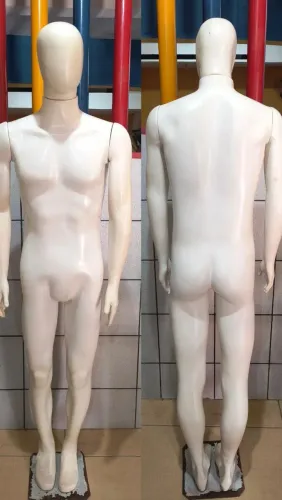 Manequim Masculino Branco.