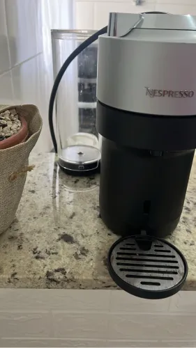 Máquina café Nespresso Vertuo