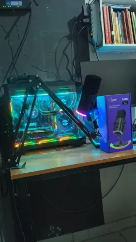 Microfone gamer dinâmico + suporte de mesa - FIFINE AM8 XLR/USB