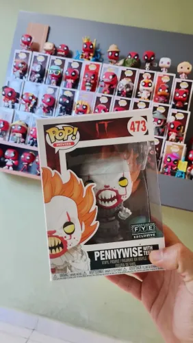Funko pop Pennywise fye exclusive 