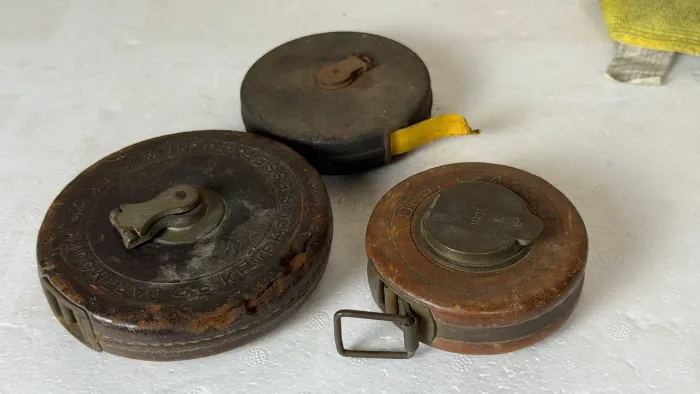 Kit com 3 trenas antigas no estado 