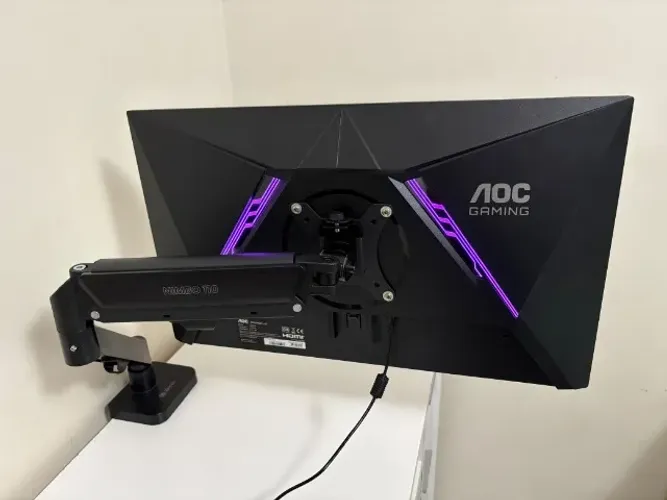 Suporte Articulado para Monitor
