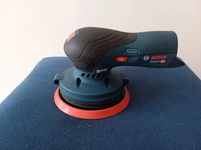 Lixadeira Bosch 12v
