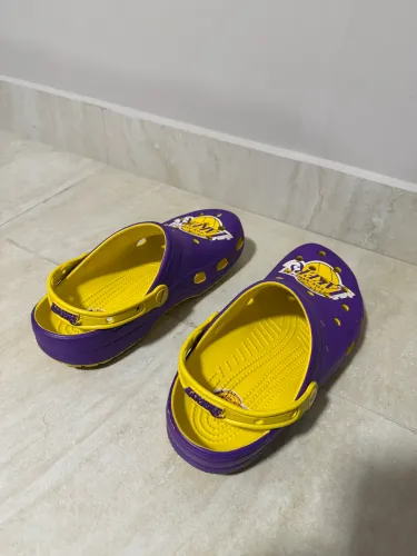 Crocs Los Angeles Lakers Roxo e Amarelo
