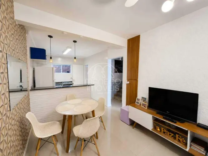 Casa em Condomínio Fechado com 3 Dormitórios, Garagem, no Estuário - Santos/SP | 80 m²